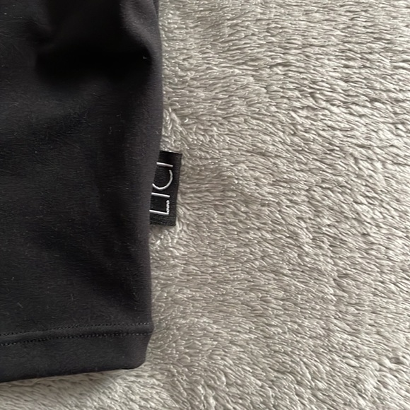 Lici Fit Black T-Shirt Top size Medium - Picture 2 of 6